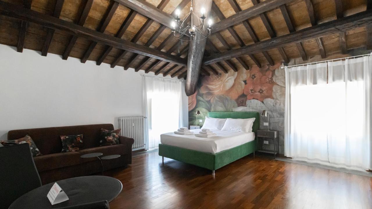 Italianway - Barberini Elegantia Apartments Roma Eksteriør billede